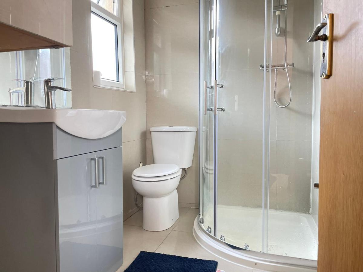 Private Room- Direct Travel Central/ Heathrow London Luaran gambar